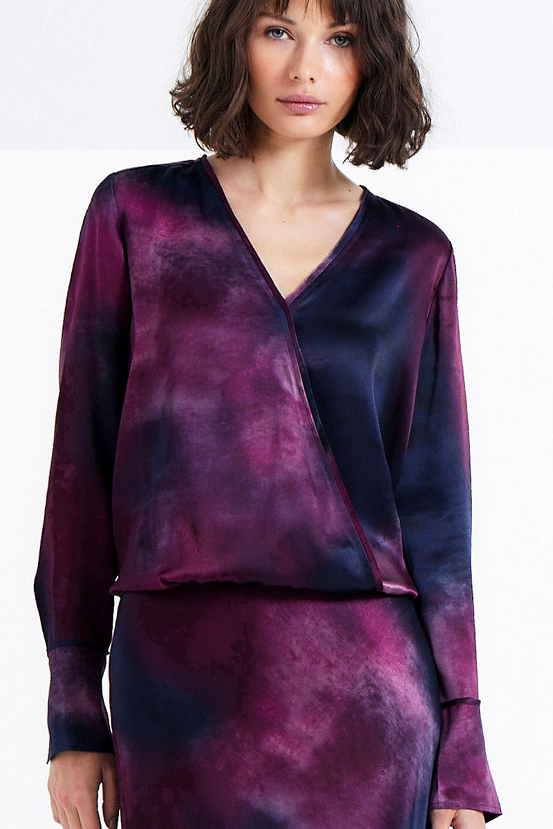 GO TAKE THE WRAP TOP PRINTED - BERRY STAIN