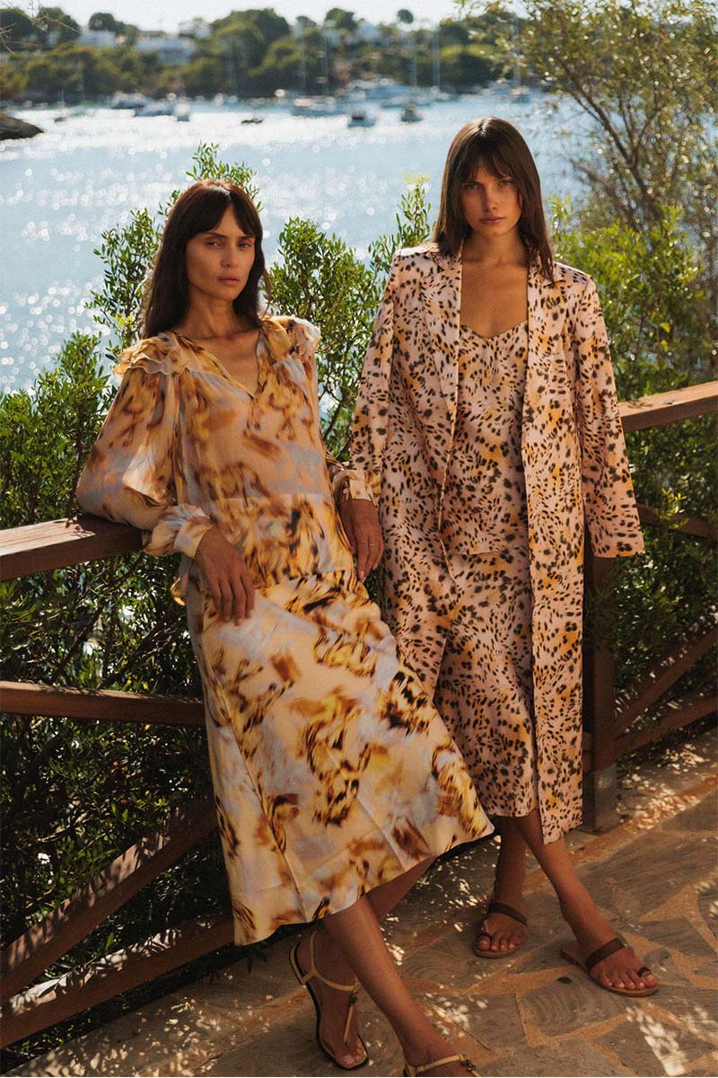 LONG SILK COAT