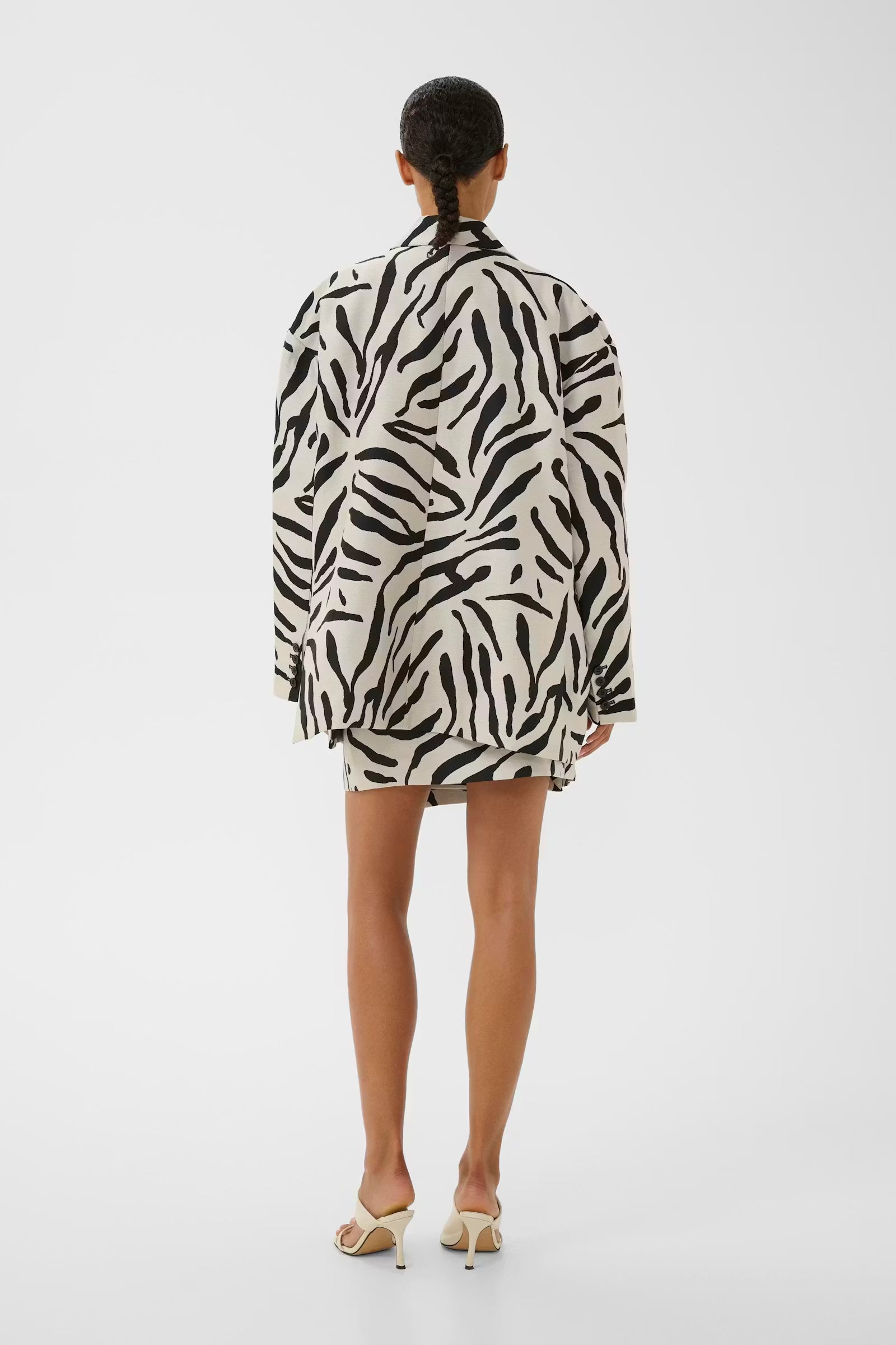 ZEBE BLAZER