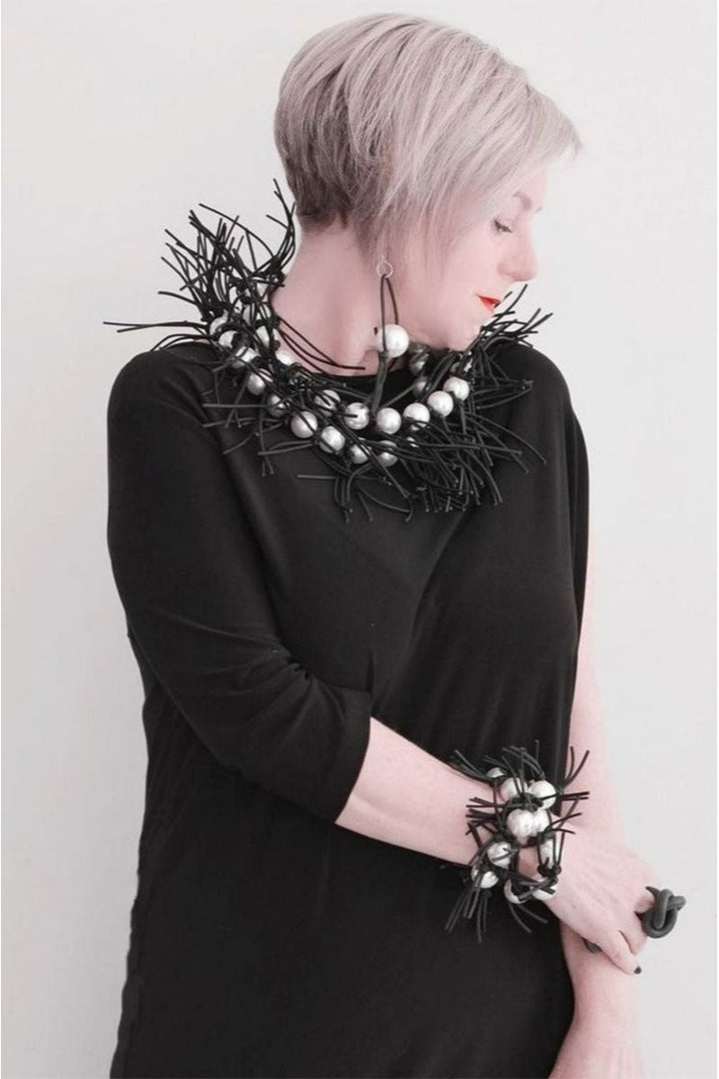 FAUX PEARL LEATHERETTE SPIKES JEWELRY SET