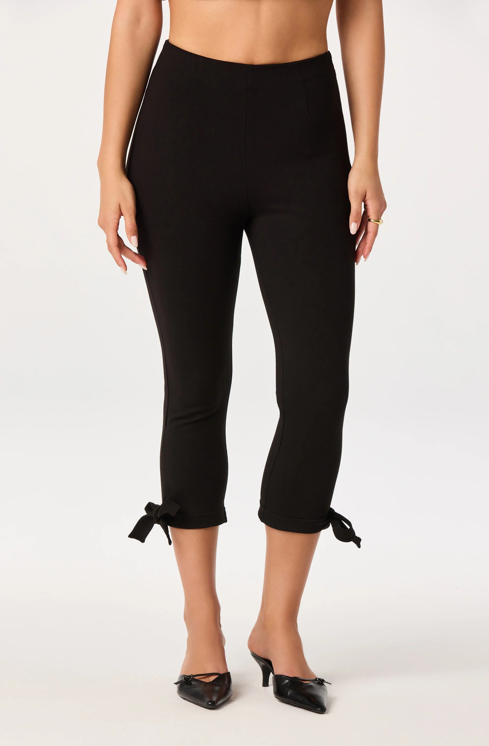 ELIZA CAPRI PANTS