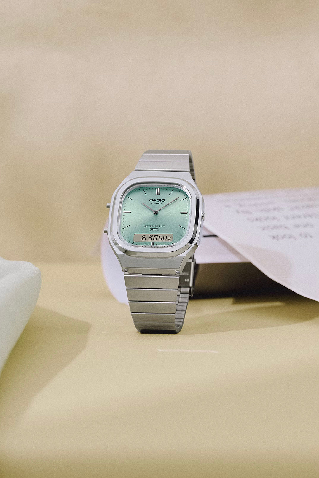 CASIO VINTAGE WATCH - AQ240E-2A