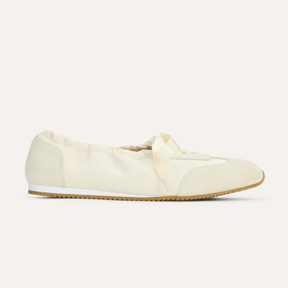 AVA SNEAKER