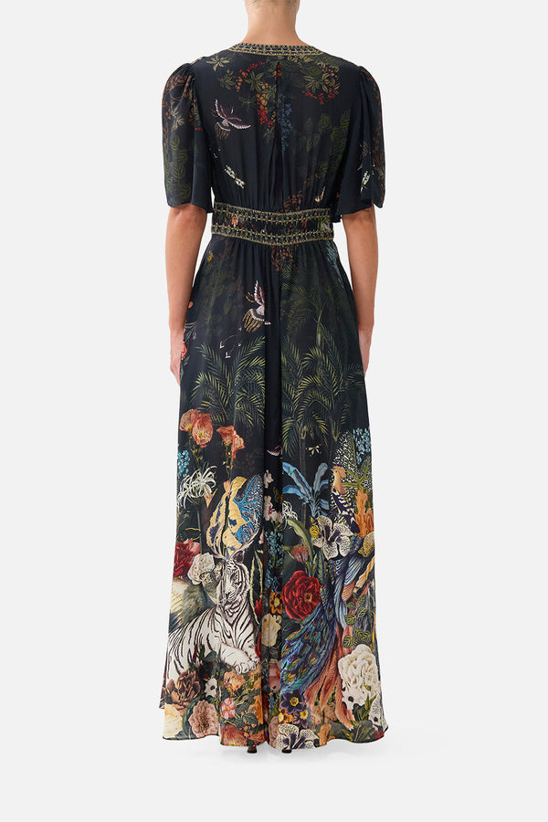 SHAPED DRESS W/ FLUTTER SLEEVES