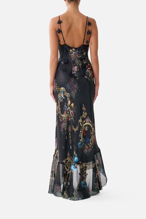 V NECK SLIP W/ FLOUNCE HEM