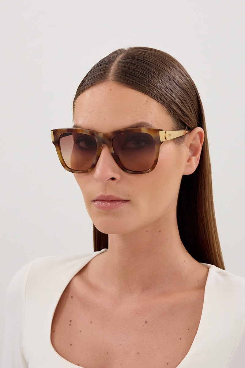 CHLOE BOLD TEMPLE WAYFARER SUNGLASSES
