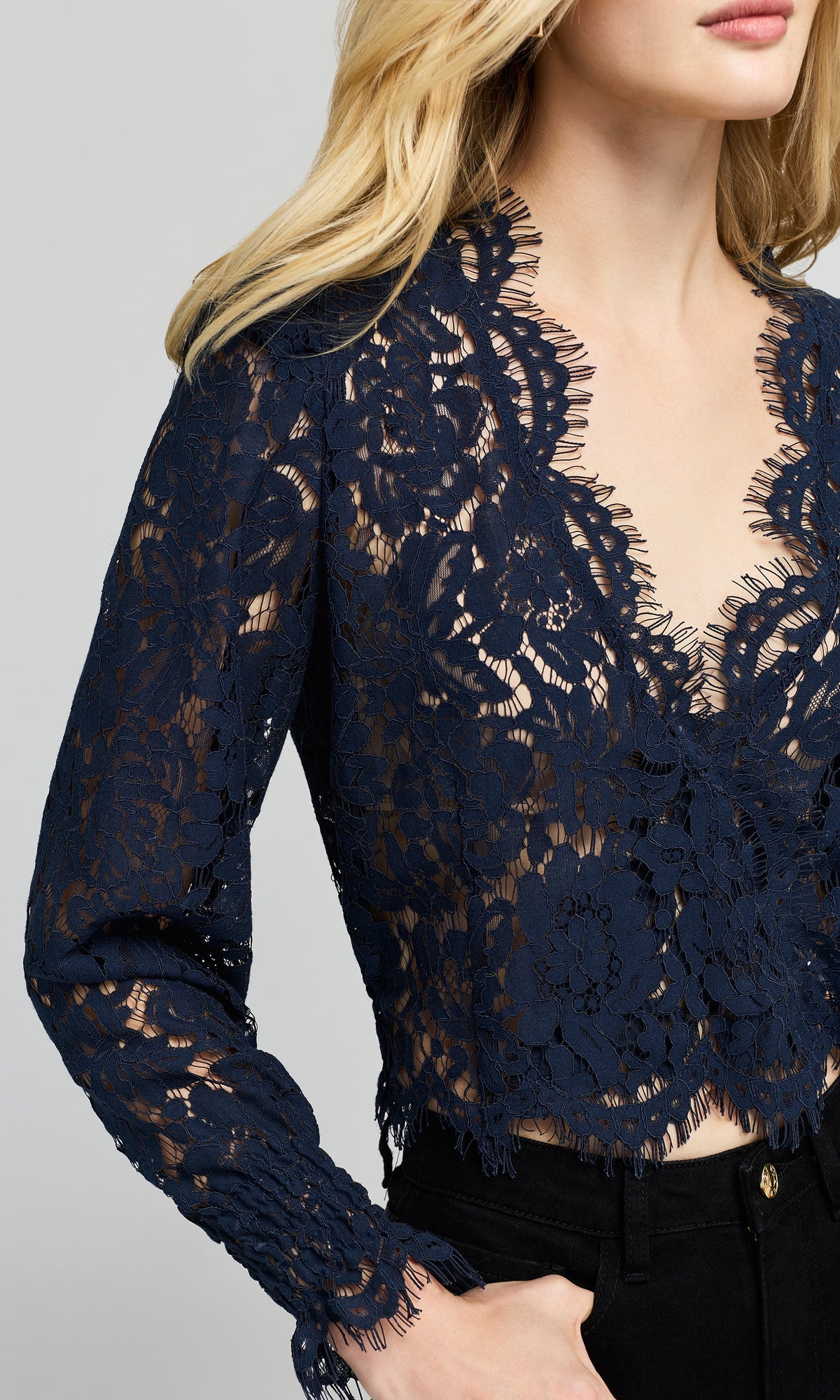 KAIRI LACE BLOUSE