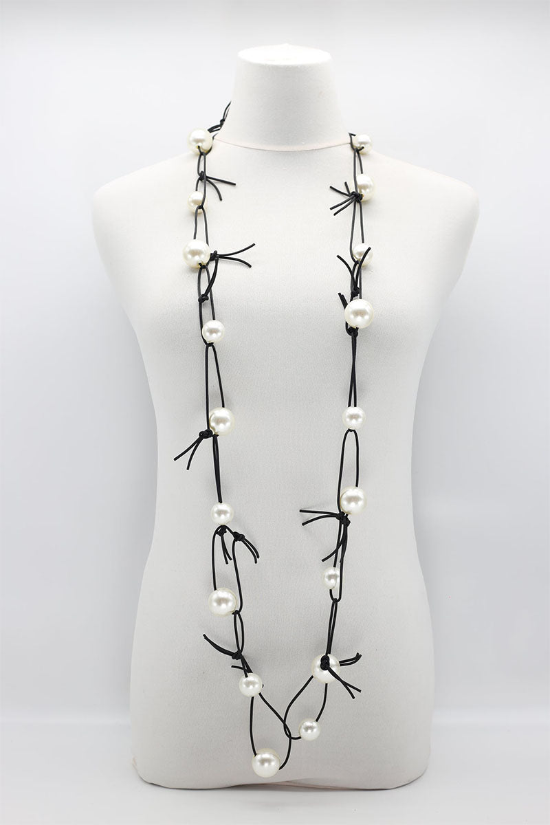 FAUX PEARL LEATHERETTE CHAIN NECKLACE