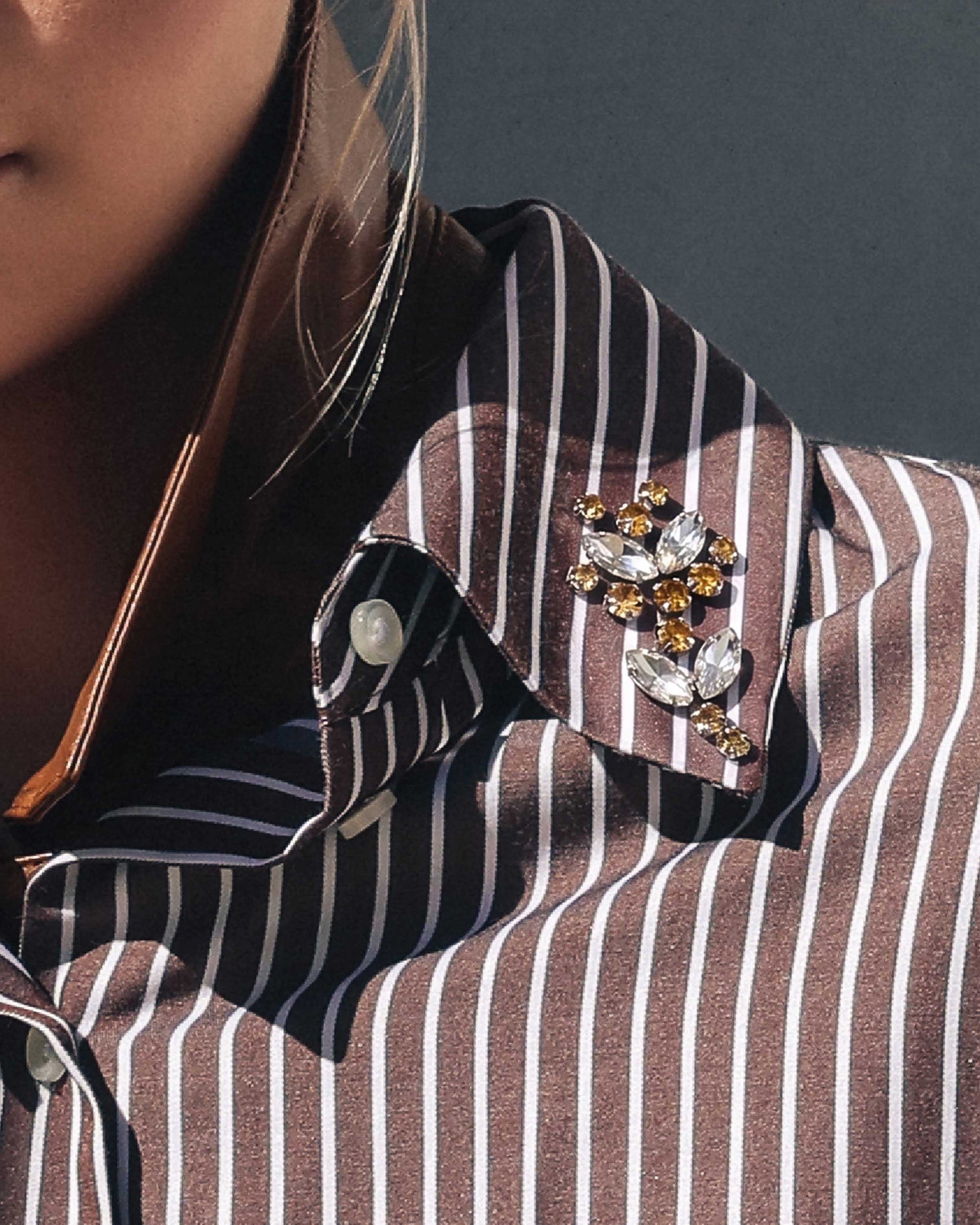 ECHO CRYSTAL COLLAR SHIRT