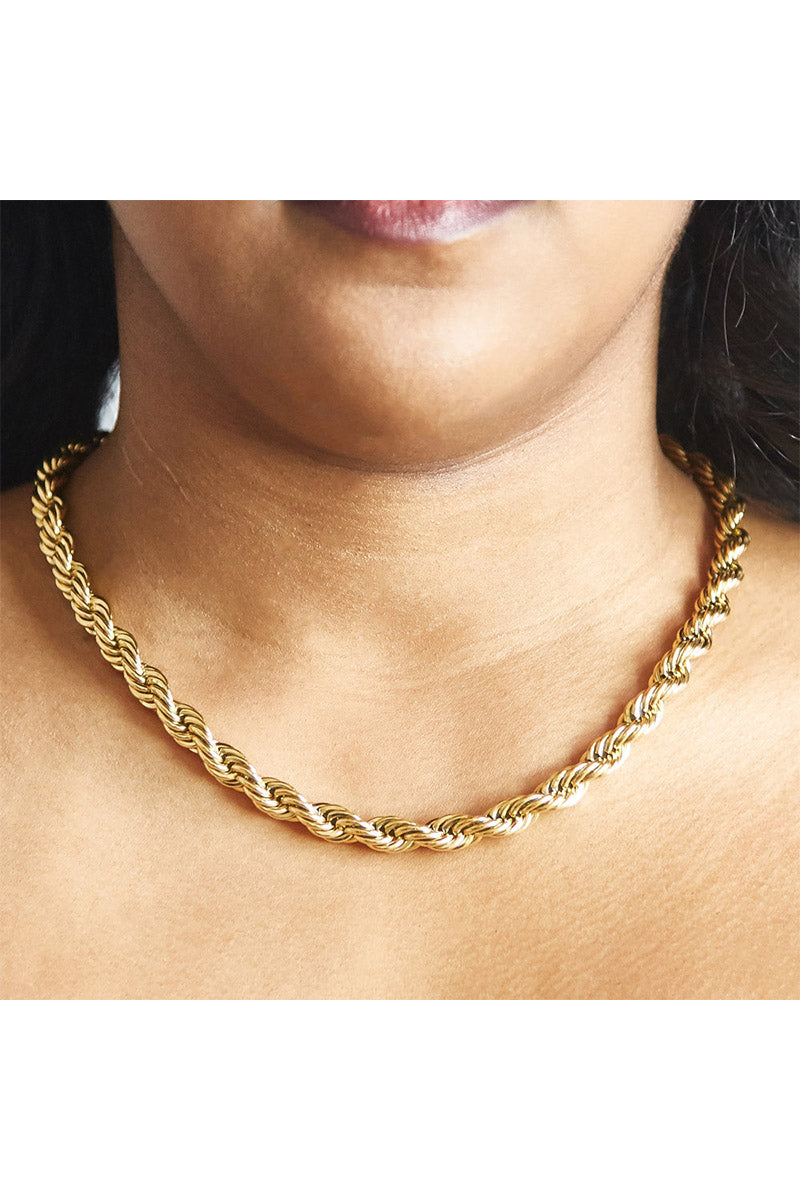 CHUNKY ROPE CHAIN NECKLACE
